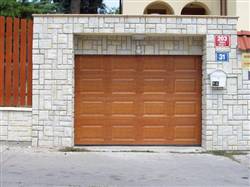 Sekční garážová vrata Olyms Door Sekční garážová vrata. Vrata, brány, pohony, zapojení.